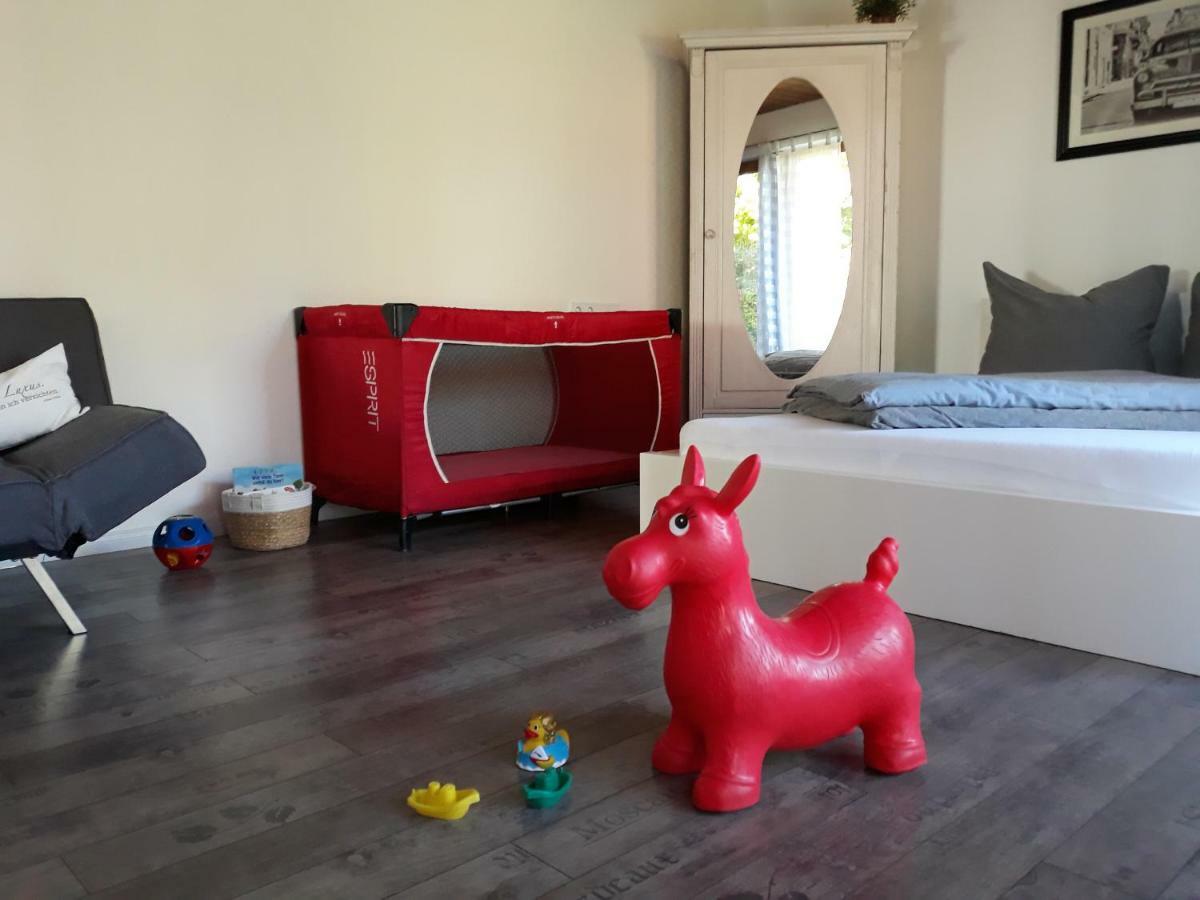 Schoene Einzimmer Wohnung Zwischen Bodensee Und Allgaeu Neukirch  Esterno foto